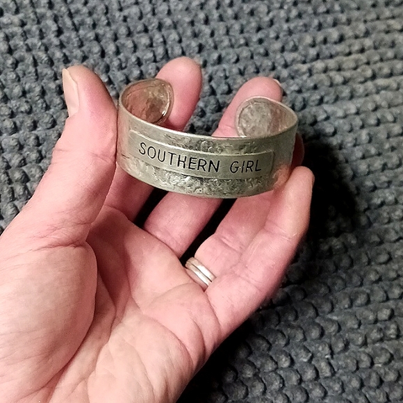 🏷3/$15 Bracelet - Picture 2 of 3